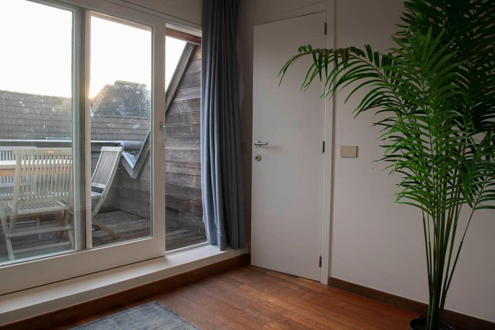 Beautiful Center In Near Medieval Castle * Ghent